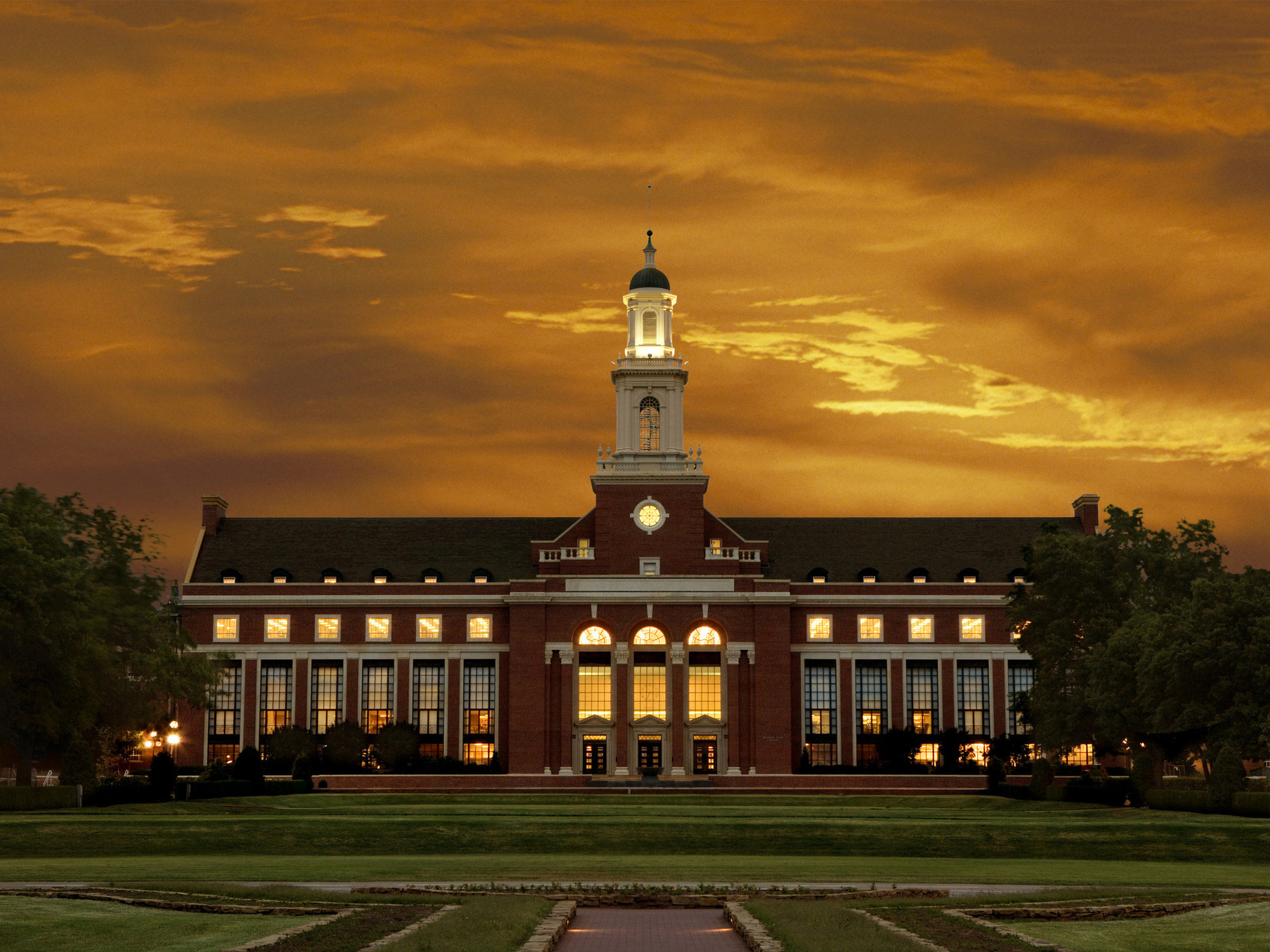 Front view of Edmon Low Library